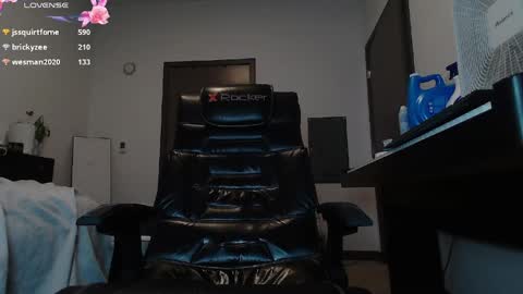 prettykitty6339 online show from April 9, 6:19 am