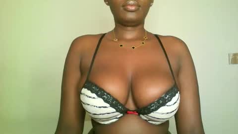 prettyvishy online show from February 19, 2:44 am