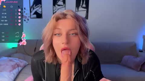 Lina online show from November 16, 6:52 pm