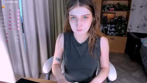 princessaalicc online show from September 11, 3:23 pm