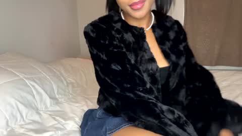 Princess Aleah online show from December 7, 7:32 pm