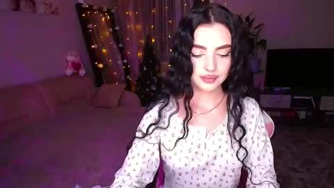 princessamira1 online show from December 16, 4:57 pm