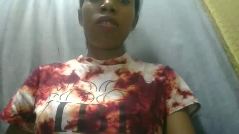 prisca880319 online show from June 5, 11:27 am