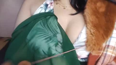 priyu_ online show from January 14, 3:33 am