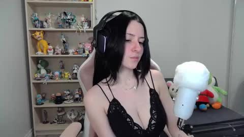 Valerie Mulaney online show from February 12, 2:30 pm