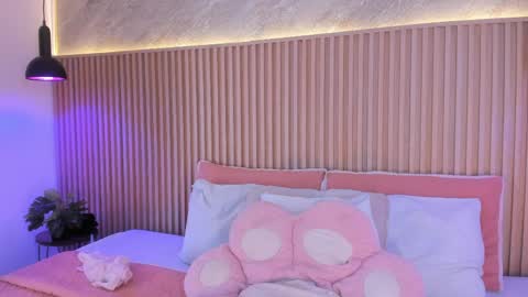 Profana Red online show from April 9, 2:55 pm