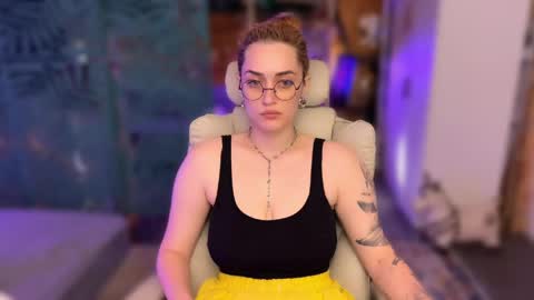 Queen of Pain online show from June 8, 2:45 am