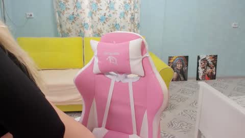 Victoria online show from March 22, 2:06 am