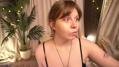 constant schedule Wednesday  Friday  Saturday  Sunday  The Rosemarie online show from November 4, 6:07 am