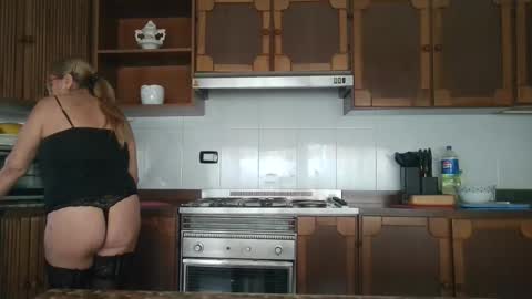 Mary online show from October 13, 7:33 am