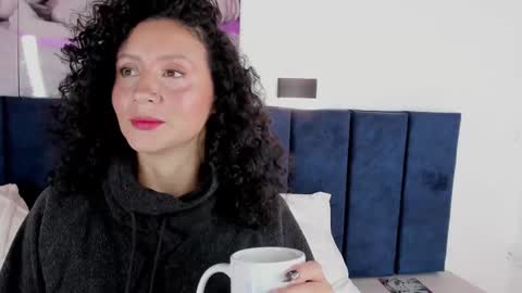 qadeshh  online show from September 16, 7:27 am