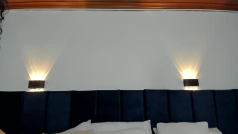 qadeshh  online show from December 5, 11:16 am