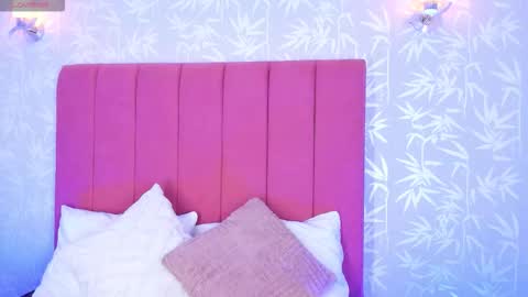 qadeshh  online show from October 16, 9:34 am