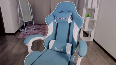 quantumwifee online show from November 18, 12:28 pm