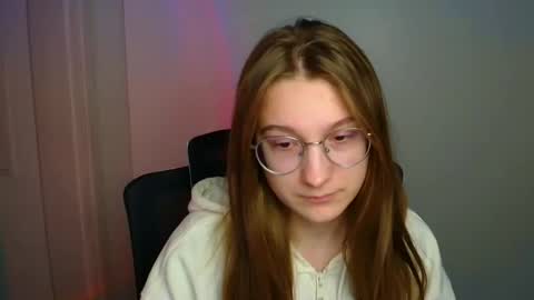 Amelie online show from February 13, 8:49 am