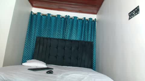 Queen armani online show from February 20, 7:19 pm