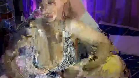 QueenHennessy online show from April 3, 2:37 pm