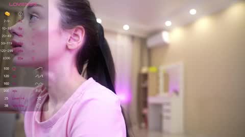 Nelly  INSTA  queenelia  online show from May 20, 10:56 am