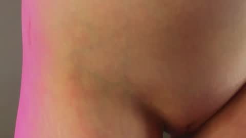 Nelly  INSTA  queenelia  online show from November 16, 4:29 pm