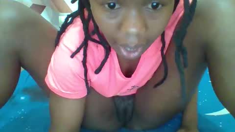 queenleona61 online show from October 9, 1:59 pm