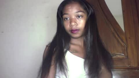 queennaya online show from June 23, 7:17 am