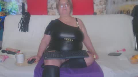 QueenPammy online show from October 11, 1:14 pm