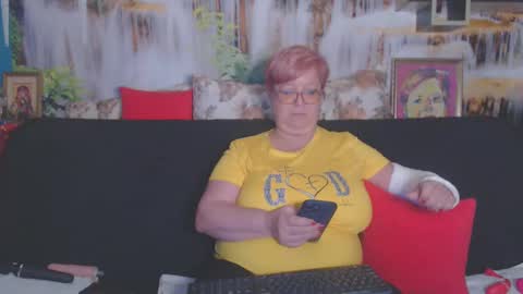 QueenPammy online show from March 9, 4:33 pm