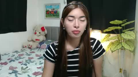 QueenPinay69 online show from September 16, 2:58 pm