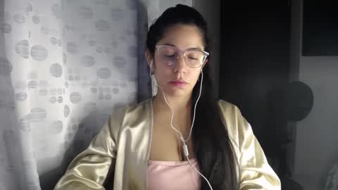 Paola online show from March 30, 4:01 am