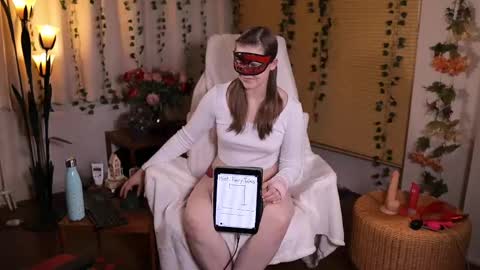 QuinnMonroe online show from February 26, 8:13 pm