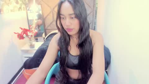 Rachel Jonees online show from October 25, 12:13 pm