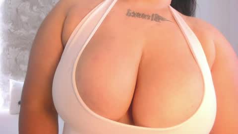 R A C H E L   online show from April 14, 2:33 am