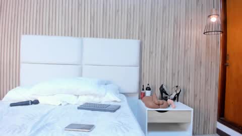 rachell_queenn1 online show from February 3, 12:32 pm