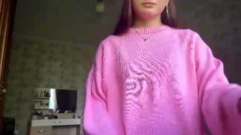 Amelia online show from June 25, 11:45 am