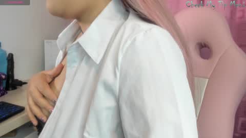 REY online show from January 26, 10:23 am