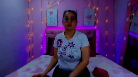 radiant_sapphire online show from January 31, 2:48 am