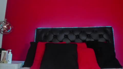 radiant_sapphire online show from December 7, 2:46 pm