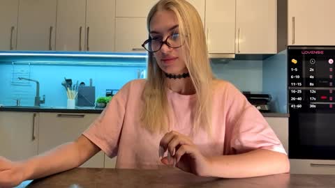 Mila online show from April 11, 4:43 pm