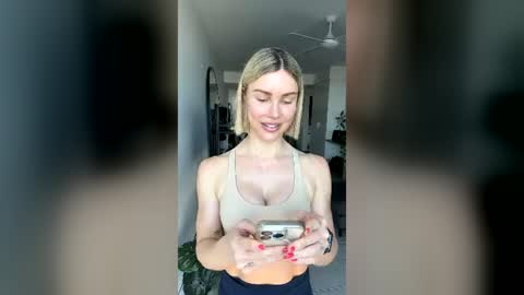 Rae online show from July 29, 10:21 pm