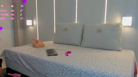 railey_rosse online show from March 8, 7:29 pm