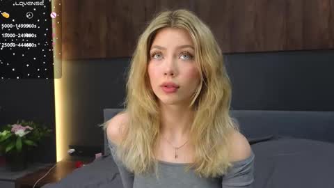 Lisa online show from February 22, 8:59 pm