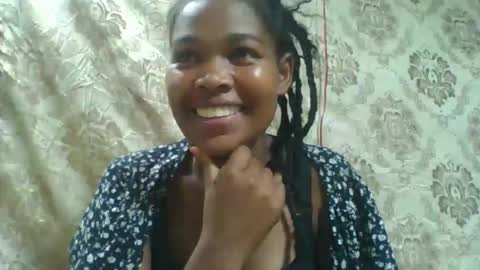 raissalove688460 online show from June 2, 7:20 am