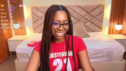 Raquel online show from February 10, 12:30 pm