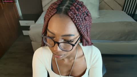 Raquel online show from February 7, 11:34 am