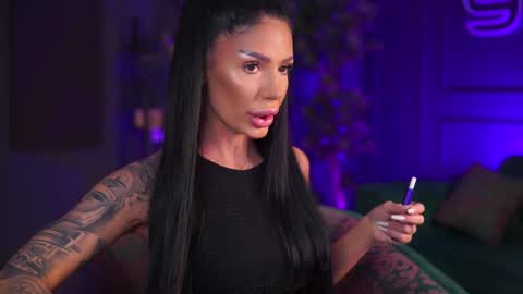 Raquelle online show from December 21, 6:55 pm