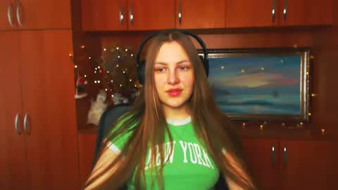 raspberry0101 online show from March 4, 1:28 pm