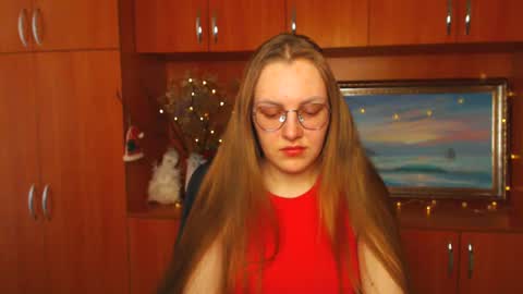 raspberry0101 online show from February 26, 1:43 pm