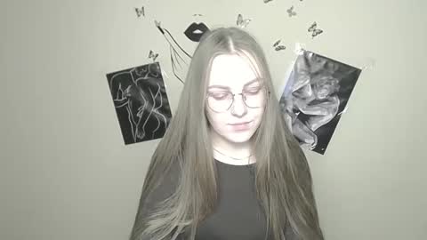 raspberry0101 online show from January 30, 1:42 pm