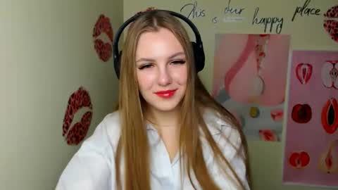 raspberry0101 online show from September 14, 7:39 am