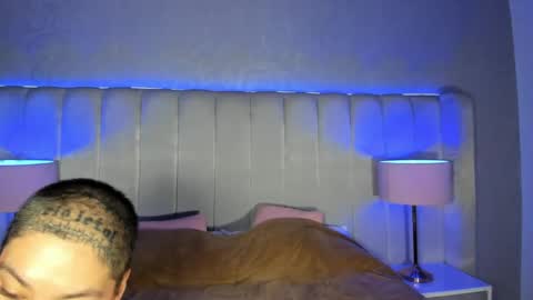 Ravenfox  online show from April 15, 4:02 am